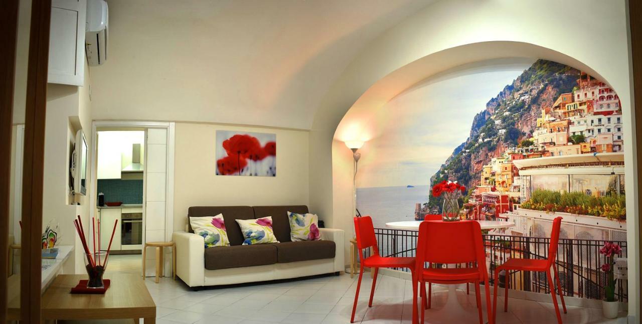 Napoli A Chiaia Apartment ภายนอก รูปภาพ