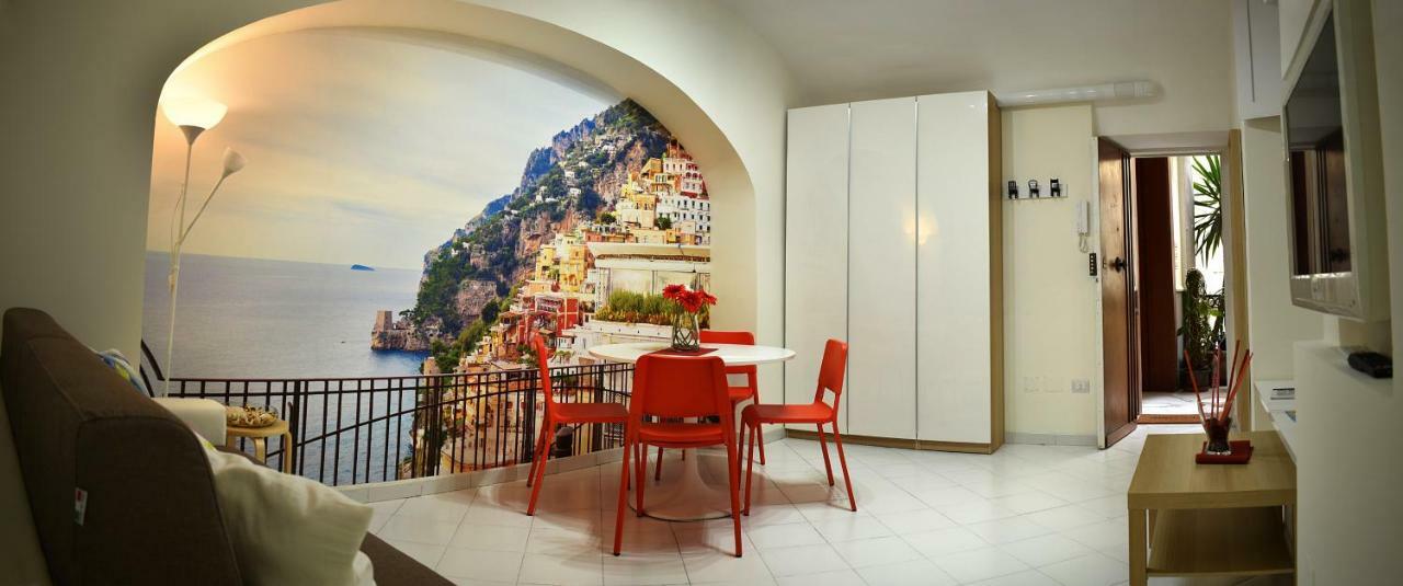 Napoli A Chiaia Apartment ภายนอก รูปภาพ